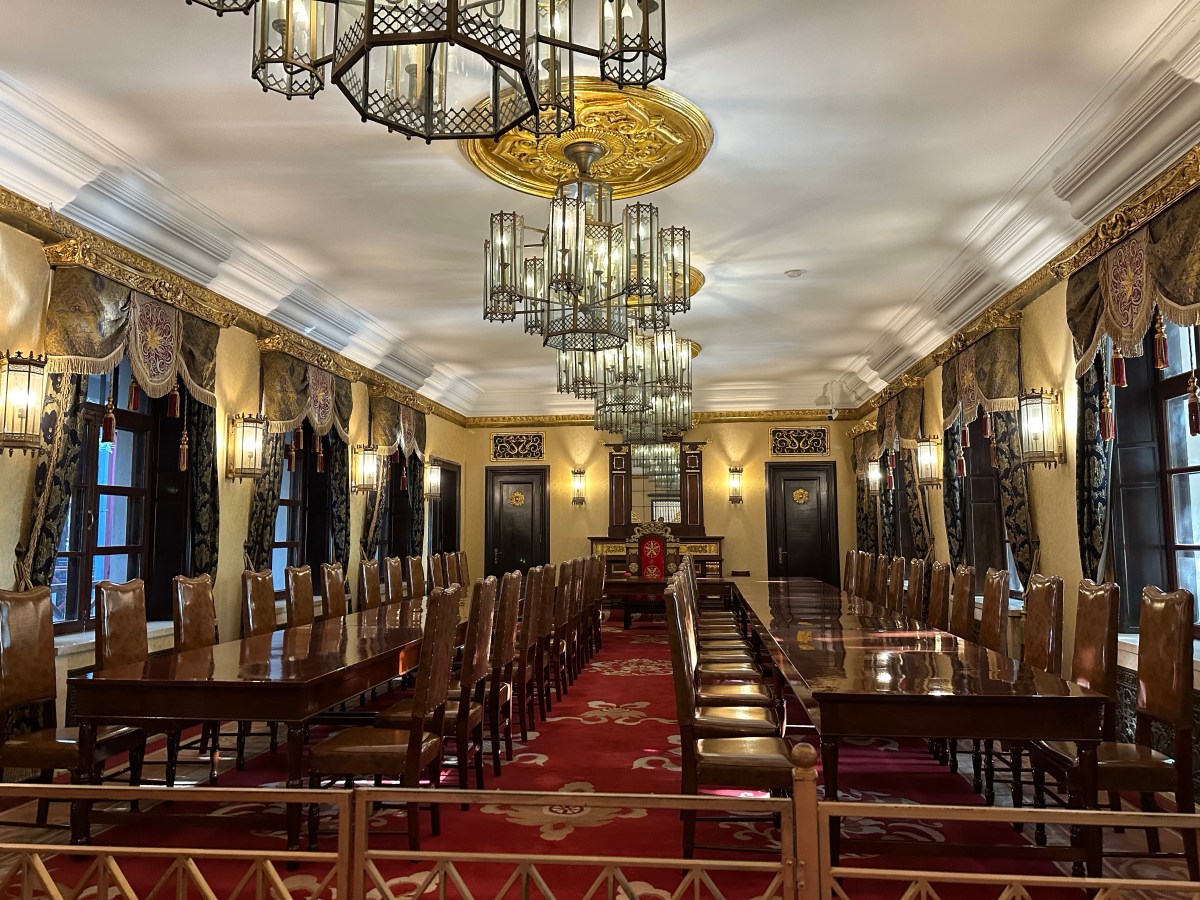 Der Marionettenpalast